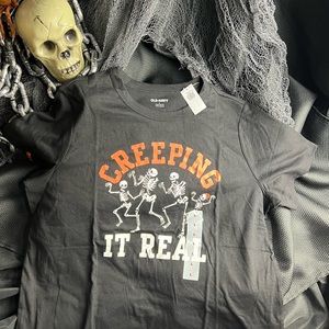 Women Size Large - Halloween - "Creeping it Real Shirt"